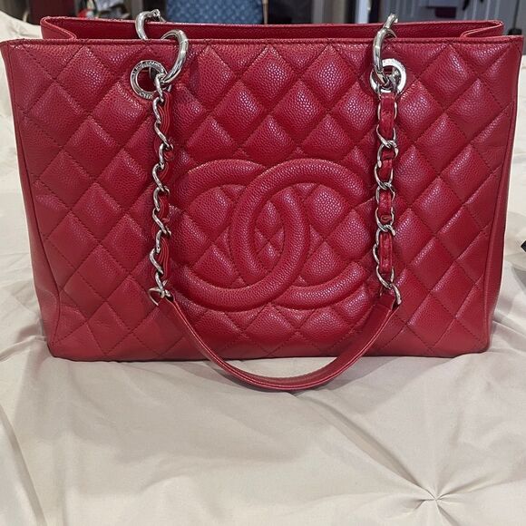 CHANEL Handbags - Chanel gst tote